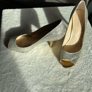 Nine West Silver Sparkle Heels | Size 9.5